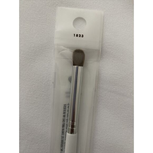 e.l.f. Eye Crease Brush Set of 4 Cruelty Free Vegan New in Box - Picture 3 of 7